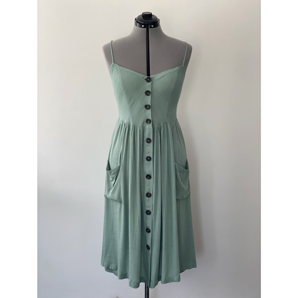 RE:NAMED - spaghetti strap button front midi dress - sage green - size Large